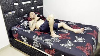 I give my stepdad a massage as a pretext to fuck him.