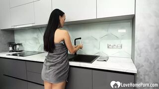 No Cash? Plumber Gets Anal Payment from Hot Customer
